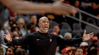 epa12004140 Portland Trail Blazers head coach Chauncey Billups reacts during the first half of an NBA basketball game between the Portland Trail Blazers and the Atlanta Hawks in Atlanta, Georgia, USA, 01 April 2025.  EPA/ERIK S. LESSER SHUTTERSTOCK OUT