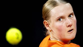 DEN HAAG - Susan Lamens in haar partij tegen Katie Boulter tijdens de Billie Jean King Cup tenniswedstrijd, kwalificaties groep F, van Nederland tegen Groot-Brittannië. ANP KOEN VAN WEEL