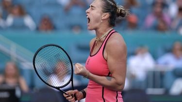 epa12857838 Aryna Sabalenka of Belarusia reacts against Coco Gauff of the USA during the Women's Final match at the 2026 Miami Open tennis tournament at the Hard Rock Stadium in Miami, Florida, USA, 28 March 2026.  EPA/CRISTOBAL HERRERA-ULASHKEVICH