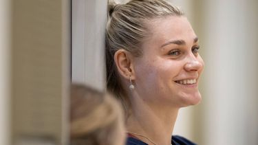 ARNHEM - Nika Daalderop tijdens een training van de TeamNL Volleybaldames voorafgaand aan een speelronde van de Volleyball Nations League in Nederland en het WK volleybal in Thailand. ANP IRIS VAN DEN BROEK
