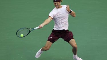 epa13232964 Alexander Zverev of Germany in action against Karen Khachanov of Russia during the Men Singles Semifinals of the US Open Tennis Championships at the USTA Billie Jean King National Tennis Center in Flushing Meadows, New York, USA, 11 September 2026.  EPA/BRIAN HIRSCHFELD