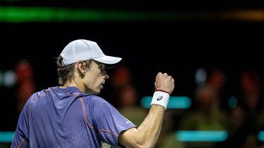 ROTTERDAM - Alex de Minaur (AUS) in actie tegen Daniel Altmaier (GER)vop de vijfde dag van het ABN AMRO Open tennistoernooi in Ahoy. ANP SANDER KONING