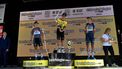 epa12283081 Dutch cyclist Olav Kooij (C) of the Visma-Lease a Bike team celebrates on the podium after the first stage of the 82nd Tour de Pologne 2024 cycling race over 199,7 km, from Wroclaw to Legnica, in Legnica, Poland, 04 August 2025. Kooij won ahead of second placed France's Paul Magnier (R) of the Soudal Quick-Step and third placed Austalia's Jensen Plowright (L) of Alpecin–Deceuninck team.  EPA/MACIEJ KULCZYNSKI POLAND OUT