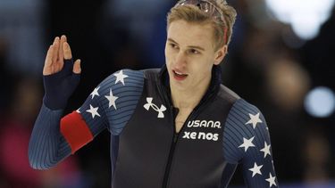 epa11127389 Jordan Stolz of the United States reacts to his finish during the Men's 2nd 500m race of the ISU World Cup Speed Skating, in Quebec City, Quebec, Canada, 04 February 2024.  EPA/CJ GUNTHER