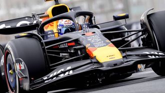 ABU DHABI - Max Verstappen (Red Bull Racing) tijdens de eerste vrije training op het Yas Marina Circuit in aanloop naar de Abu Dhabi Grand Prix. ANP SANDER KONING