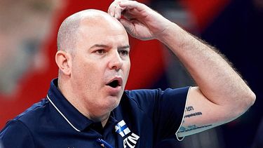 epa09462576 Head coach of Finland Joel Banks reacts during the 2021 Men's European Volleyball Championship Eight Finals match between Poland and Finland in Gdansk, north Poland, 11 September 2021.  EPA/Adam Warzawa POLAND OUT