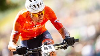 epa13200975 Mathieu van der Poel of The Netherlands, in action during the Men Elite Cross Country, XCO, Mountain Bike World Championship, in Val di Sole, Italy, 30 August 2026.  EPA/MAXIME SCHMID