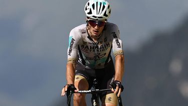 Bahrain - Victorious' Spanish rider Pello Bilbao cycles to the finish line of the 17th stage of the 110th edition of the Tour de France cycling race, 166 km between Saint-Gervais Mont-Blanc and Courchevel, in the French Alps, on July 19, 2023. 
Anne-Christine POUJOULAT / AFP