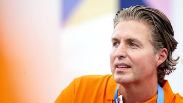 PARIJS - Chef de mission Pieter van den Hoogenband tijdens een persconferentie in het olympisch dorp van Parijs voorafgaand aan het begin van de Spelen. ANP REMKO DE WAAL