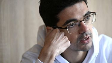 WIJK AAN ZEE - Schaakgrootmeester Anish Giri staat de pers te woord in aanloop naar het Tata Steel Chess Tournament.  ANP OLAF KRAAK