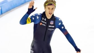 HEERENVEEN - Jordan Stolz (USA) tijdens de 500 meter op de laatste dag van de ICU derde wereldbeker schaatsen in het Thialf stadion. ANP VINCENT JANNINK