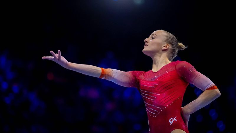 ROTTERDAM - Sanne Wevers tijdens de kwalificaties op de wereldkampioenschappen turnen in Rotterdam Ahoy. IRIS VAN DEN BROEK / ANP