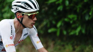 UAE Team Emirates XRG's Spanish rider Juan Ayuso rides in the ascent of Monte Grappa during the 15th stage of the 108th Giro d'Italia cycling race of 219kms from Fiume Veneto to Asiago on May 25, 2025. 
Luca Bettini / AFP