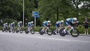 epa11550046 Team dsm-firmenich PostNL in action during the first stage of the Tour of Denmark, a 13.7km team time trial in Holstebro, Denmark, 14 August 2024 (issued 15 August 2024).  EPA/Bo Amstrup DENMARK OUT