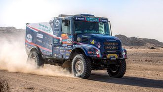 epa11807461 Dutch Mitchel van den Brink and Spanish Moises Torrallardona drive their IVECO Eurol Rallye Sport during the second stage of the 2025 Dakar Rally, in Bisha, Saudi Arabia, 05 January 2025.  EPA/Gerard Laurenssen