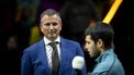 ROTTERDAM - Toernooidirecteur Richard Krajicek luistert naar Carlos Alcaraz (ESP). Carlos Alcaraz (ESP) wint het ABN AMRO Open tennistoernooi in Ahoy. ANP SANDER KONING
