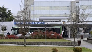 A picture shows the entrance of the Ca' Foncello Hospital in Treviso, near Venice, where US athlete Lindsey Vonn is being treated after she crashed during Women's Downhill yesterday, on February 9, 2026.  
ANDREA PATTARO / AFP