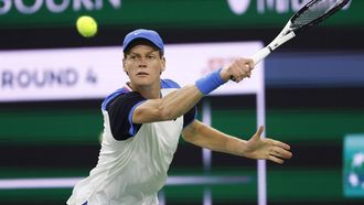 epa11217683 Jannik Sinner of Italy in action against Ben Shelton of the US during the BNP Paribas Open in Indian Wells, California, USA, 12 March 2024.  EPA/JOHN G. MABANGLO