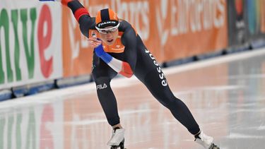 epa11914322 Suzanne Schulting of the Netherlands in action during the Women's 500 m race during the ISU Speed Skating World Cup in Tomaszow Mazowiecki, central Poland, 21 February 2025.  EPA/Grzegorz Michalowski POLAND OUT