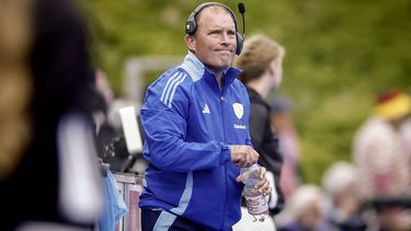MONCHENGLADBACH - Coach Jeroen Delmée van Nederland tijdens de finale tussen Nederland en Duitsland op het EK Hockey in het HockeyPark stadion. ANP ROBIN VAN LONKHUIJSEN