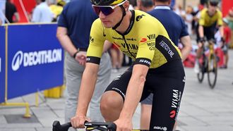 epa11552782 Dutch cyclist Olaf Kooij of team Visma-Lease a Bike at the start of the sixth stage of the 81th Tour de Pologne 2024 cycling race over 183,2 km, from Wadowice to Bukowina Tatrzanska, in Wadowice, Poland, 17 August 2024.  EPA/Art Service POLAND OUT