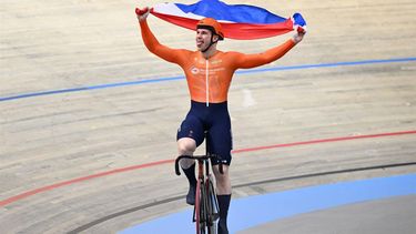 First placed Netherlands' Harrie Lavreysen celebrates winning gold in the final round of the Men's Keirin race during the fifth day of the UEC European Track Cycling Championships at the Omnisport indoor arena in Apeldoorn, on January 14, 2024. 
JOHN THYS / AFP