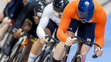 SAINT-QUENTIN-EN-YVELINES - Harrie Lavreysen tijdens het onderdeel keirin (m) bij het baanwielrennen in het Velodrome op de Olympische Spelen. ANP KOEN VAN WEEL