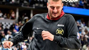 epa11323301 Denver Nuggets center Nikola Jokic warms up before game two of the Western Conference semifinal series between the Minnesota Timberwolves and the Denver Nuggets at Ball Arena in Denver, Colorado, USA, 06 May 2024.  EPA/DUSTIN BRADFORD SHUTTERSTOCK OUT
