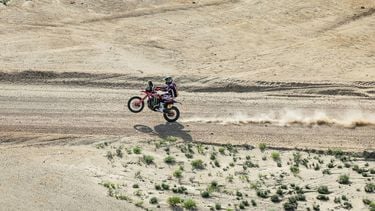 An aerial view shows US rider Ricky Brabec competing in the last Stage 13 of the 48th edition of the Dakar Rally 2026, between Yanbu and Yanbu, Saudi Arabia, on January 17, 2026. 
Florent Gooden / POOL / AFP