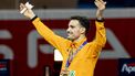 APELDOORN - Samuel Chapple op het podium na de 800 meter voor mannen op de vierde dag van het EK Indoor atletiek in Omnisport Apeldoorn. ANP ROBIN VAN LONKHUIJSEN
