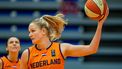 2020-11-14 17:52:32 AMSTERDAM - Emese Hof van het Nederlandse basketbalteam in actie tegen /bh van Hongarije tijdens de EK-kwalificatiewedstrijd basketbal in groep H. ANP RONALD HOOGENDOORN