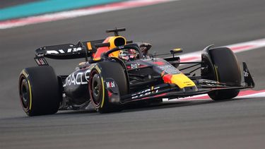 2023-11-24 14:06:52 Red Bull Racing's Dutch driver Max Verstappen drives during the second practice session for the Abu Dhabi Formula One Grand Prix at the Yas Marina Circuit in the Emirati city on November 24, 2023. 
Giuseppe CACACE / AFP