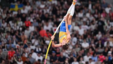 Sweden's athlete Armand Duplantis competes in the men's pole vault final during the World Athletics Championships in Tokyo on September 15, 2025. 
Kirill KUDRYAVTSEV / AFP