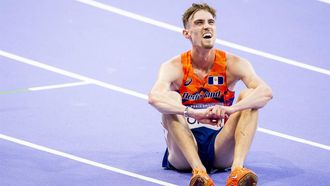 PARIJS - Mike Foppen na afloop van de finale van de 5000m (m) van het atletiek tijdens de Olympische Spelen. ANP ROBIN VAN LONKHUIJSEN