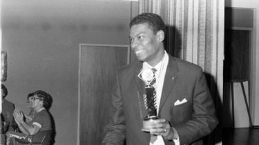 AMSTERDAM: In Amsterdam zijn vanavond de prijzen uitgereikt aan de beste honkballers van het afgelopen seizoen. Op de foto HAMILTON RICHARDSON, beste slagman en meest waardevolle speler.