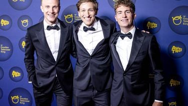 AMSTERDAM - Devin Van Der Wiel, Bas Tietema, Josse Wester (l-r) van Tour de Tietema op de rode loper voor aanvang van het Gouden Televizier-Ring Gala 2021 in Carre. ANP  SEM VAN DER WAL