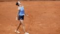epa12151005 Lois Boisson of France celebrates after winning her Women's 4th round match against Jessica Pegula of USA at the French Open Grand Slam tennis tournament at Roland Garros in Paris, France, 02 June 2025.  EPA/YOAN VALAT