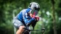 ACHTKARSPELEN - Wielrenner Demi Vollering in actie tijdens het Nederlands kampioenschap tijdrijden. Wielerbond KNWU meldde eerder dat Surhuisterveen de organisatie overnam van Lochem. Deze gemeente had vanwege de NAVO-top in juni in Den Haag geen politieagenten beschikbaar om de wedstrijd te begeleiden. ANP SIESE VEENSTRA