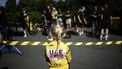 epa12211998 A young cycling fan watches the team Visma-Lease a Bike riders preparing for a training session before the start of the Tour de France cycling in Lillle Metropole, France, 03 July 2025. The Tour de France 2025 will kick-off on 05 July with the 1st stage over 184,9km in Lille Metropole.  EPA/MARTIN DIVISEK