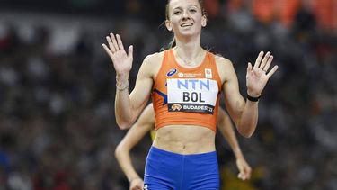 2023-08-22 20:36:19 epa10814325 Femke Bol of the Netherlands reacts after winning the Women's 400m Hurdles semifinal of the World Athletics Championships in the National Athletics Center in Budapest, Hungary, 22 August 2023.  EPA/Szilard Koszticsak HUNGARY OUT