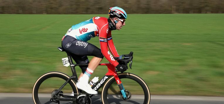 Lotto-DSTNY's Dutch cyclist Pascal Eenkhoorn rides in a breakaway during the 2nd stage of the Paris-Nice cycling race, 179 km between Thoiry and Montargis, on March 4, 2024. 
Thomas SAMSON / AFP