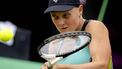 ROSMALEN - Tennisster Suzan Lamens in actie op het internationale tennistoernooi Libema Open. Het gecombineerde Nederlandse tennistoernooi voor mannen en vrouwen wordt twaalf dagen lang gehouden op de grasbanen van Autotron. ANP SANDER KONING