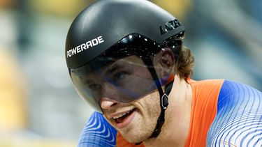 APELDOORN - Harrie Lavreysen in actie op het onderdeel 250 meter staande start tijdens de laatste dag van de Nederlandse Kampioenschappen baanwielrennen in Omnisport Apeldoorn. ANP VINCENT JANNINK