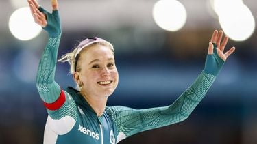 HEERENVEEN - Merel Conijn reageert na de 5000 meter op de laatste dag van het World Cup kwalificatietoernooi schaatsen in Thialf. ANP VINCENT JANNINK