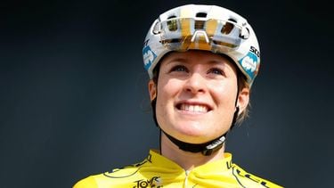 DORDRECHT - Charlotte Kool voor aanvang van de tweede etappe van de Tour de France Femmes, de Ronde van Frankrijk voor vrouwen, van Dordrecht naar Rotterdam. De meerdaagse wielerronde behoort tot de UCI Women's WorldTour en duurt tot en met 18 augustus. ANP BAS CZERWINSKI