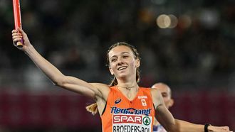 Netherlands' Femke Broeders-Bol celebrates as she crosses the finish line to win the women's 4 x 400m relay final during the European Athletics Championships at Alexander Stadium in Birmingham on August 16, 2026. 
Paul ELLIS / AFP