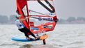 LELYSTAD - Joost Vink in actie tijdens zijn iQFOil men race op de Allianz Regatta zeilen. ANP IRIS VAN DEN BROEK