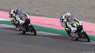 2023-09-24 12:56:29 epa10880087 Dutch rider Collin Veijer (L) and Japanese rider Ayumu Sasaki (R) of Liqui Moly Husqvarna Intact GP in action during the Moto3 race of the Motorcycling Grand Prix of India, in Dankaur, near Greater Noida, India, 24 September 2023. The inaugural Motorcycling Grand Prix of India is held at Buddh International Circuit on 24 September 2023.  EPA/HARISH TYAGI