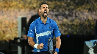 epa11830343 Novak Djokovic of Serbia yells after winning the Men's Singles round 3 match against Tomas Machac of Czechia at the Australian Open Grand Slam tennis tournament in Melbourne, Australia, 17 January 2025.  EPA/JAMES ROSS  AUSTRALIA AND NEW ZEALAND OUT