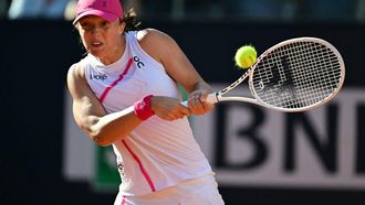 Poland's Iga Swiatek returns to USA's Coco Gauff during the Women's WTA Rome Open tennis tournament at Foro Italico in Rome on May 16, 2024.  
Tiziana FABI / AFP